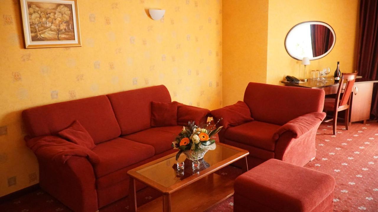 Ξενοδοχείο Troyan Plaza 4*