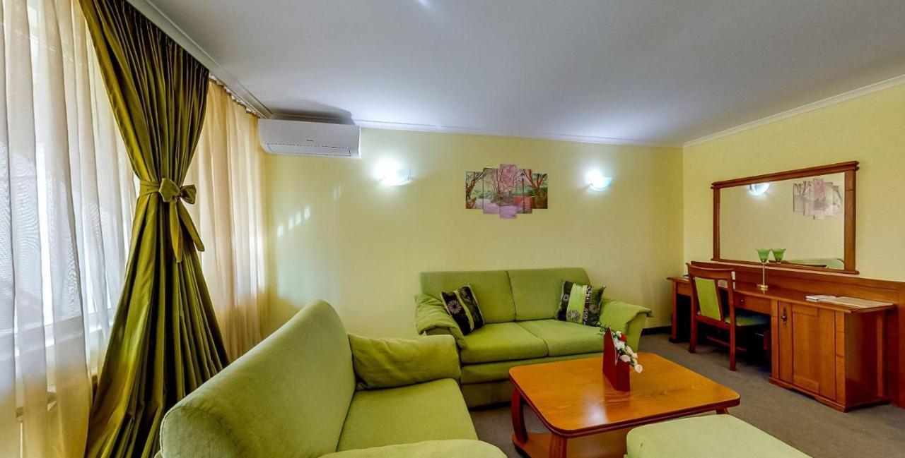 Ξενοδοχείο Troyan Plaza 4*