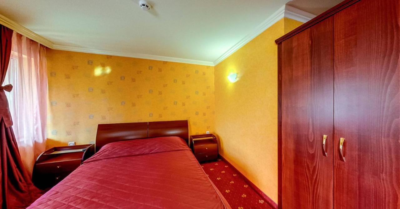 Troyan Plaza Hotel