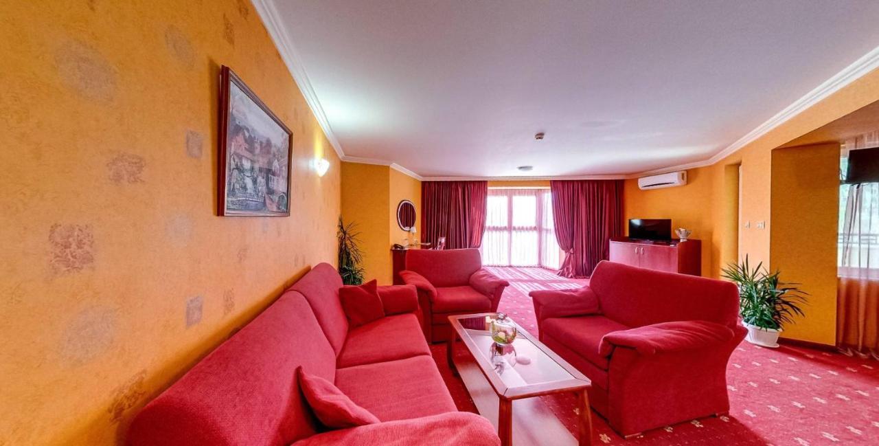 Ξενοδοχείο Troyan Plaza 4*